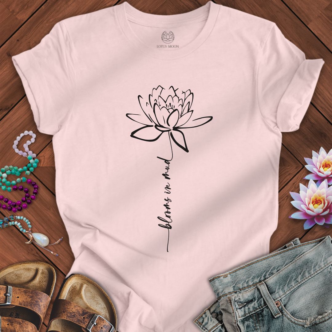 Script Stem Lotus Tee Soft Pink